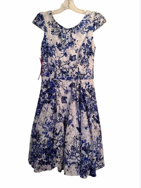 Beautiful Betsey Johnson Blue and White Eyelet Floral Midi Dress 4 NWT - Picture 6 of 6